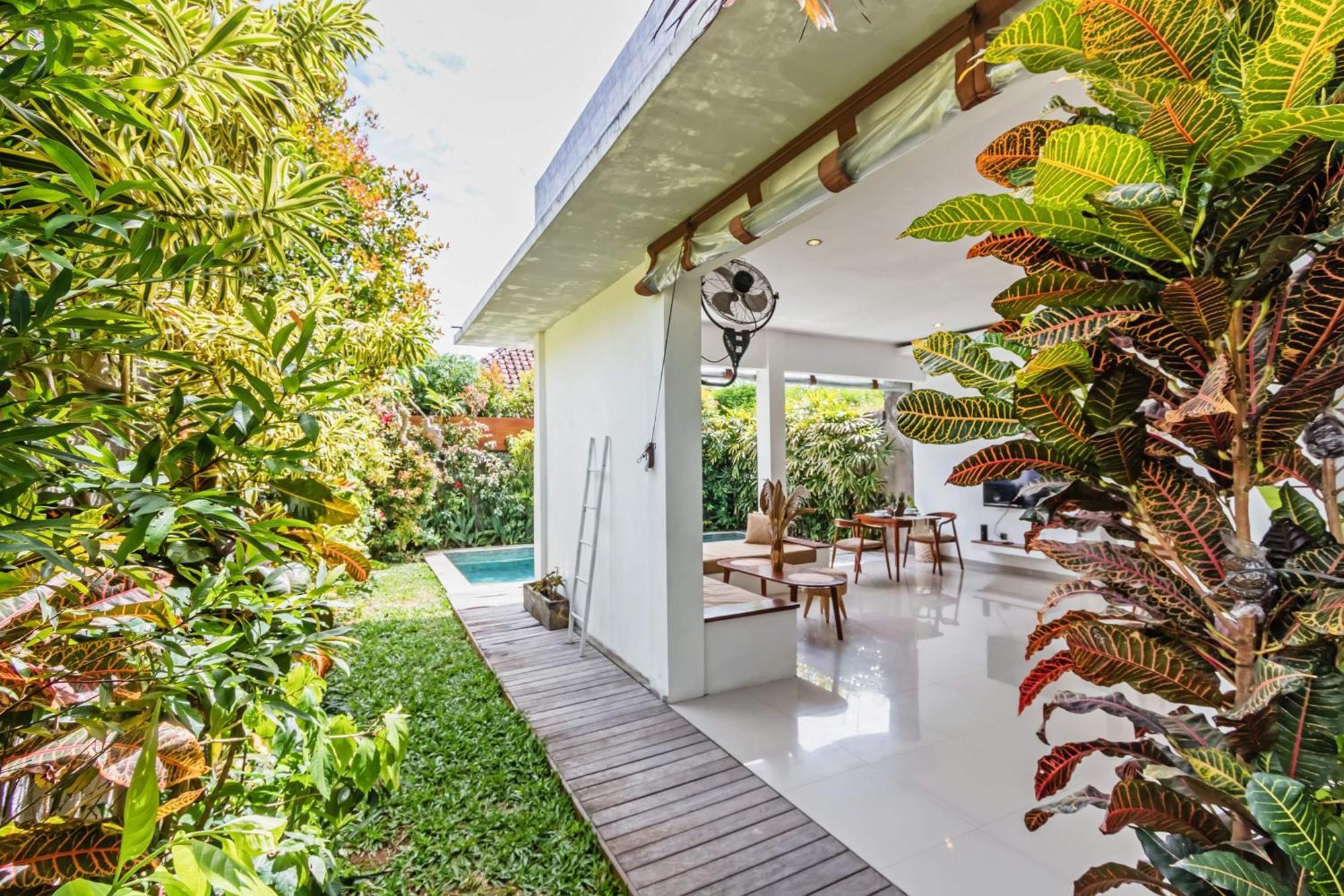 Villa Adorable 1br In The Heart Of Seminyak (Bali)